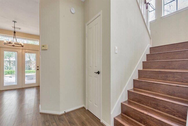 Building Photo - 27 Bethany Bend Dr