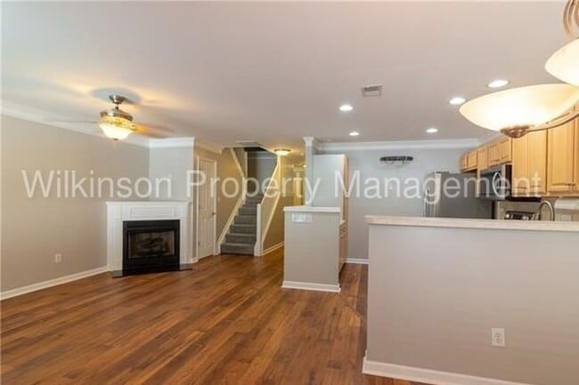Building Photo - Gorgeous 2Bd/2.5 Bth Townhome in Ballantyne