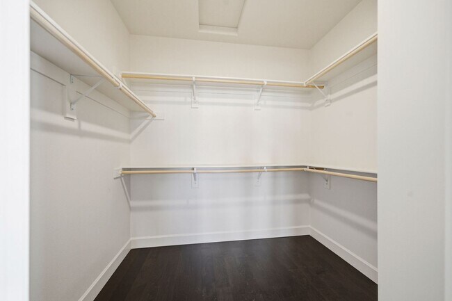 Building Photo - 3485 SE Birchleaf St