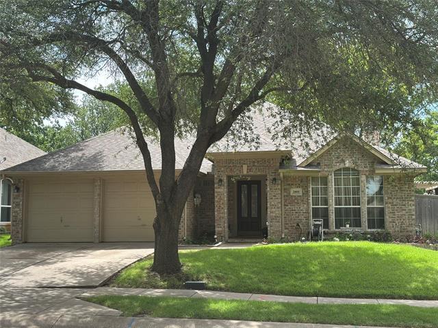 Building Photo - 2805 Glen Hollow Dr