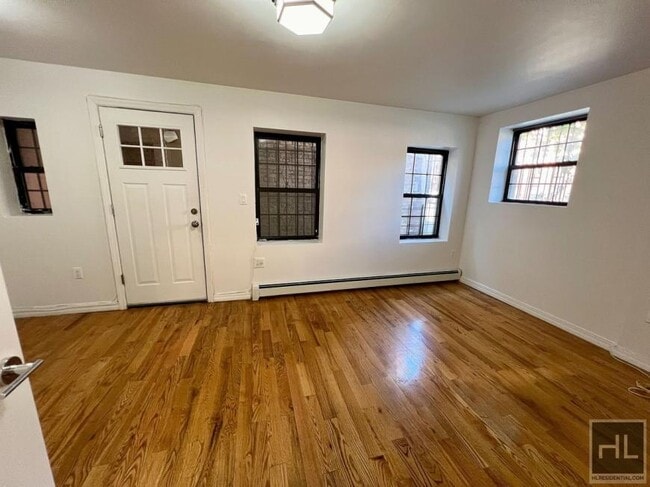 Building Photo - 3 bedroom in BROOKLYN NY 11221