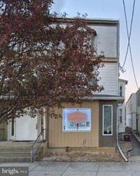 Building Photo - 429 BRIDGE St