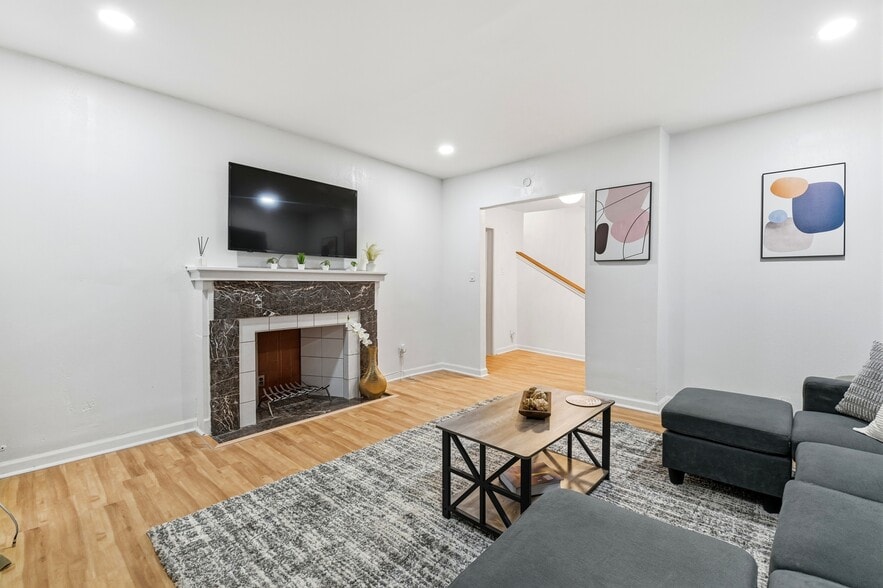 Building Photo - 4246 Nebraska Ave