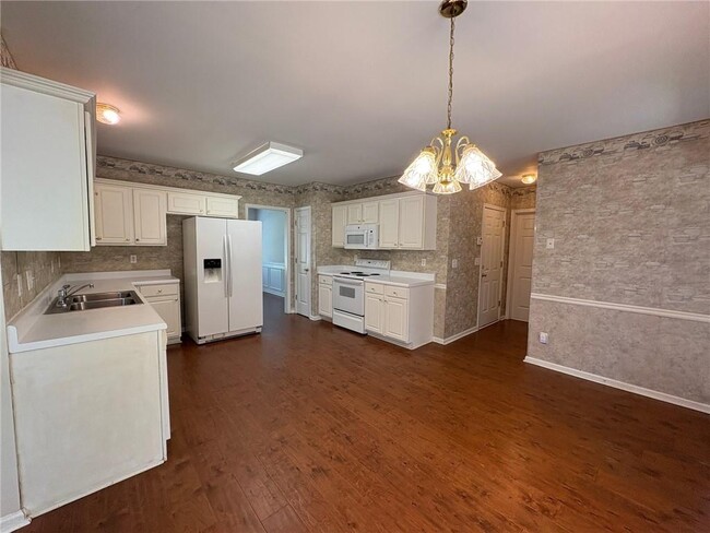 Building Photo - 3409 White Sands Way