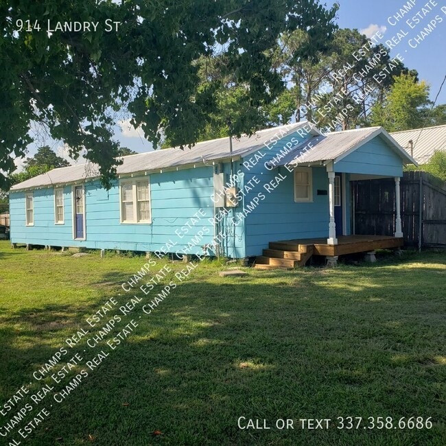 Building Photo - 914 Landry St