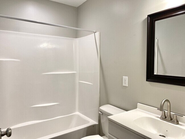 Building Photo - 1140 CR 194