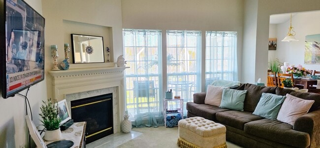 Building Photo - Stunning 2-Bed, 2-Bath Condo in Salisbury