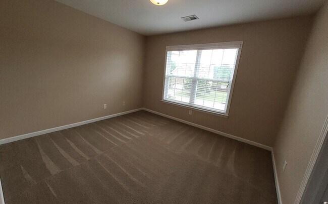 Building Photo - 600 Brutsch Avenue