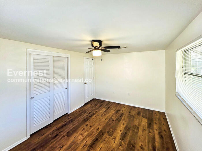 Building Photo - 3600 Berkshire St