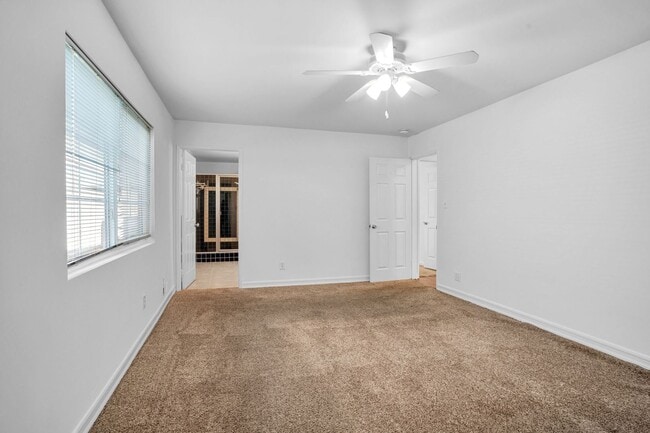 Building Photo - Stunning Northridge 4+2 Single Family House