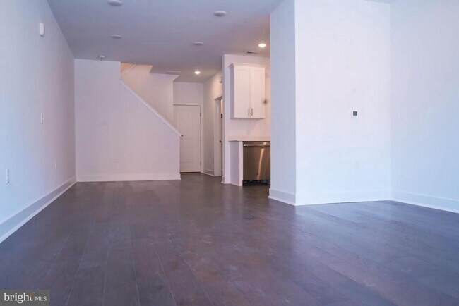 Building Photo - 116 Stoutsburg Blvd