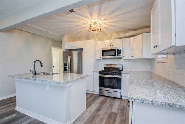 Building Photo - 3403 Gano St