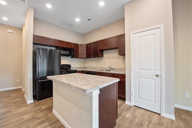 Building Photo - 7937 Richland Dr