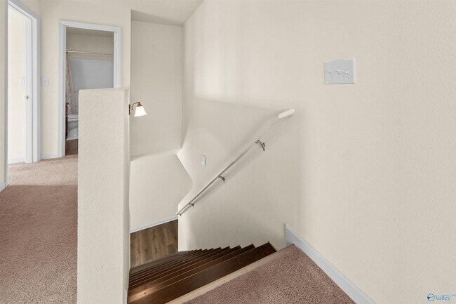 Building Photo - 313 Mertle Dr