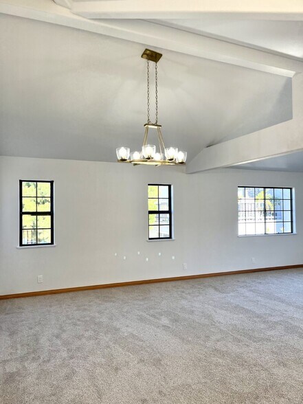 Building Photo - 107 S Lucia Ave