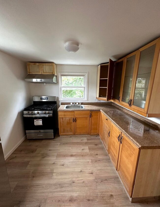 Building Photo - 6517 Durham Ave