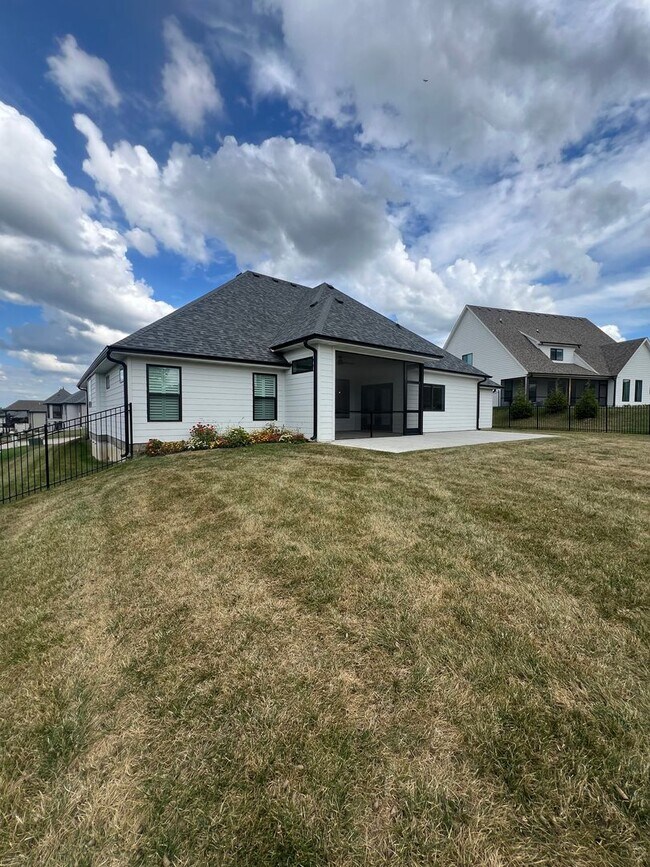 Building Photo - 3304 Wentworth Dr