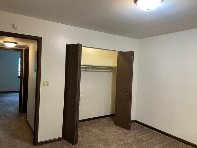 Building Photo - 1115 Elizabeth Ct