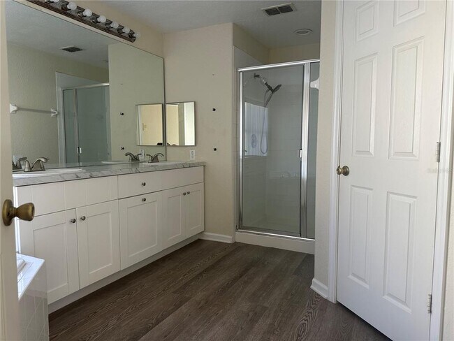 Building Photo - 2746 Heron's Landing Dr