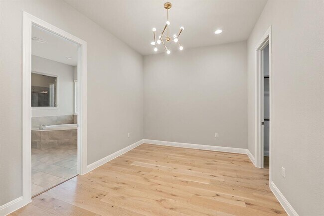 Building Photo - 10709 Lavon Bend