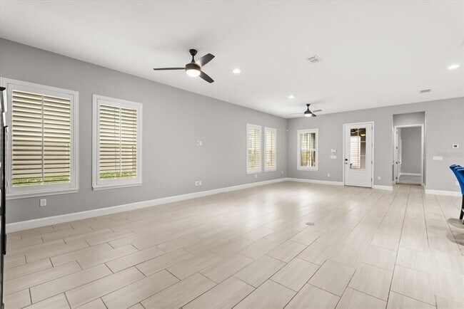 Building Photo - 6875 Arnoldson St