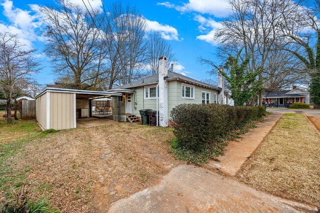 Building Photo - Historic Charm Meets Smart Design—2BR Home Near Downtown