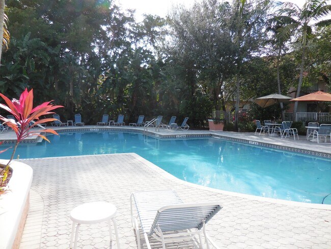 Building Photo - 1165 Crystal Way