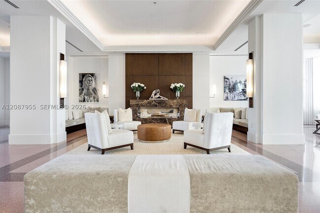 Building Photo - 3737 Collins Ave
