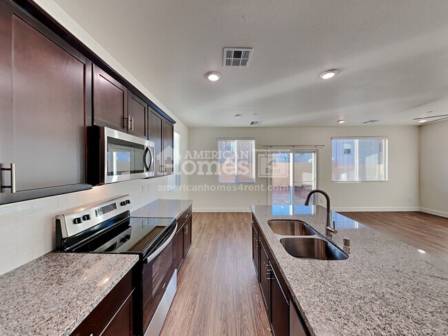 Building Photo - 78 Cabaletta Lane