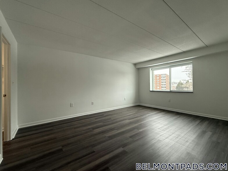 Building Photo - 55 Hill Rd