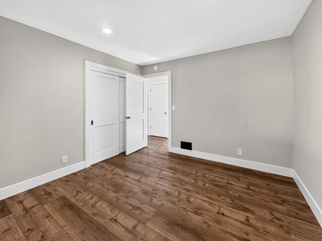 Building Photo - Gorgeous 4 Bedroom PLUS Spacious Bonus Room with Pool in Desired Alamo Neighborhood Available Now!