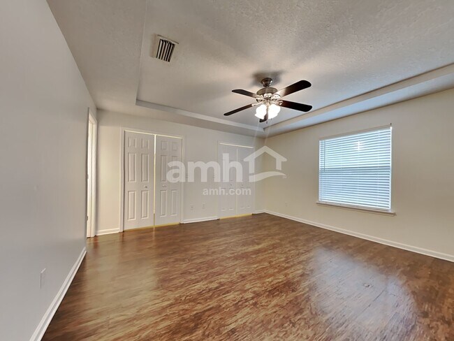 Building Photo - 3365 Shelley Dr