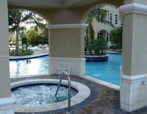 Building Photo - 19501 W Country Club Dr