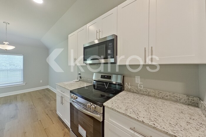 Building Photo - 13709 Pinyon Dr