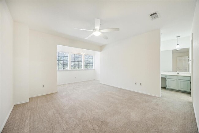 Building Photo - 13004 Sinton Ln