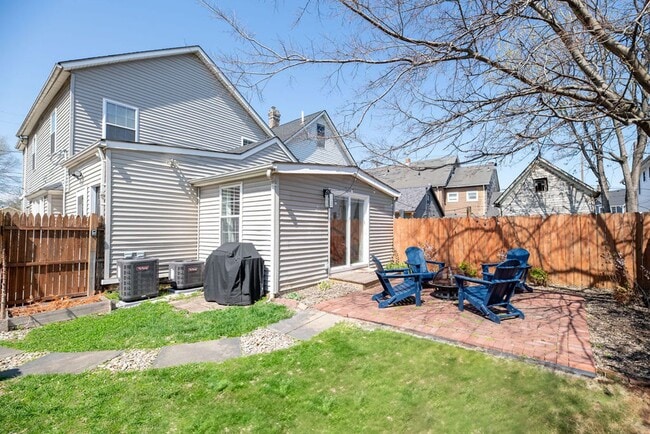 Building Photo - Prime Tremont Location | 2BR with Yard & Parking