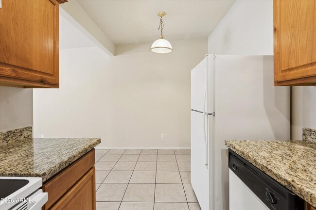 Building Photo - 7010 N 68th Dr