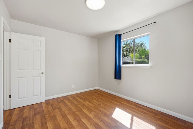 Building Photo - Beautiful Spacious 3-bedroom 1.5-Bath Home in Concord!