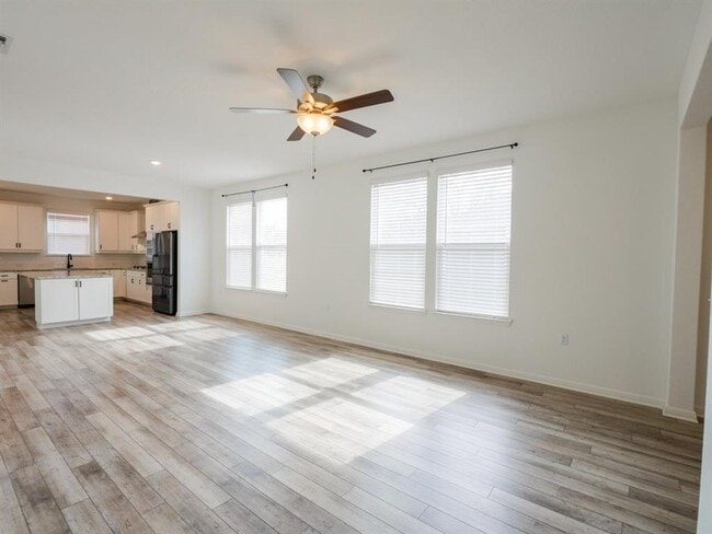 Building Photo - 103 Kitty Hawk Rd