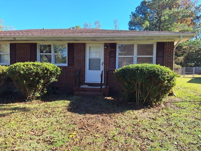 Building Photo - 91 Holland Dr