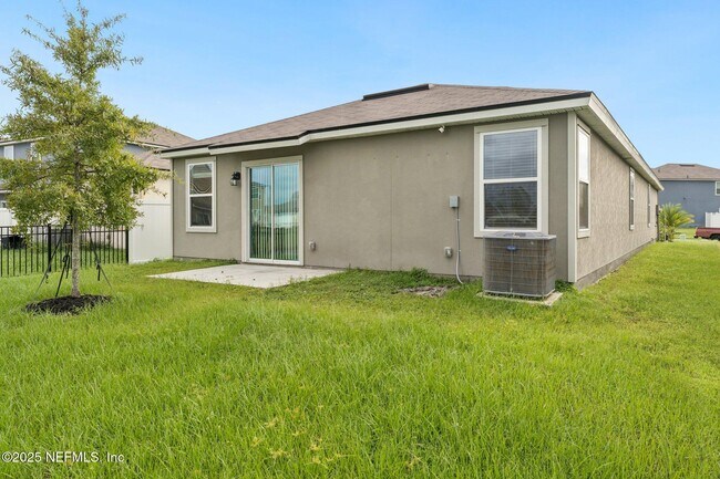 Building Photo - 6488 Bucking Bronco Dr