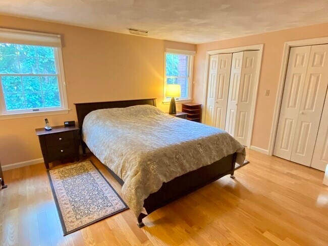 Building Photo - 224 Park St