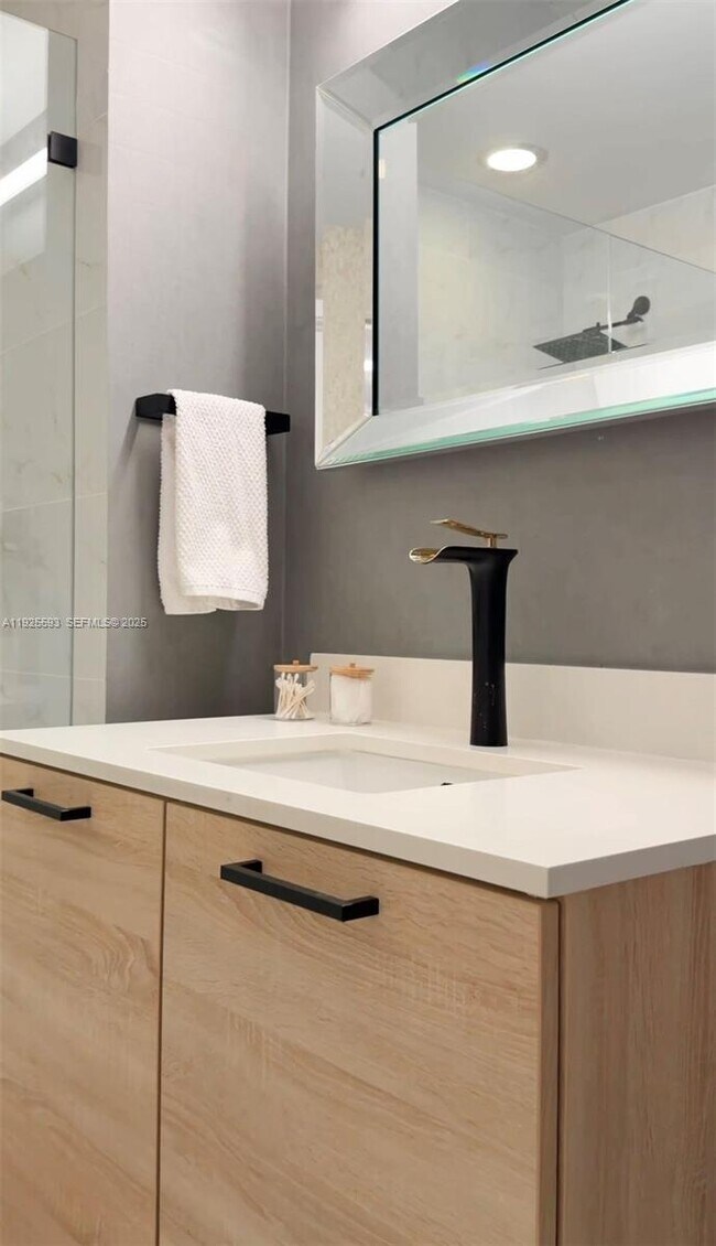 Building Photo - 16385 Biscayne Blvd