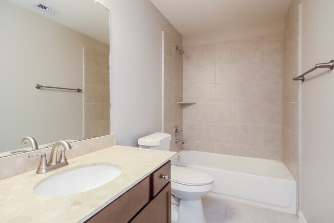 Building Photo - 5107 Gulf Stream Ln