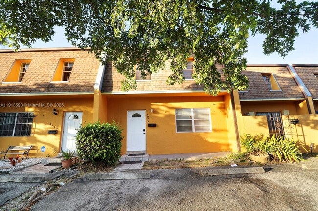 Building Photo - 5975 NW 25th Ct