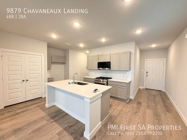 Building Photo - 9879 Chavaneaux Lndg