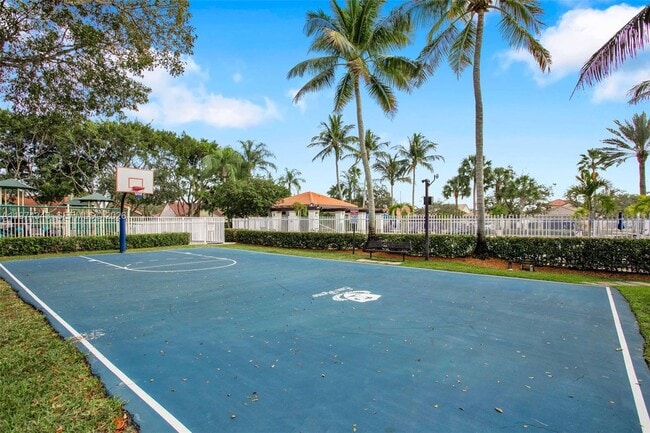 Building Photo - 850 Sorrento Dr