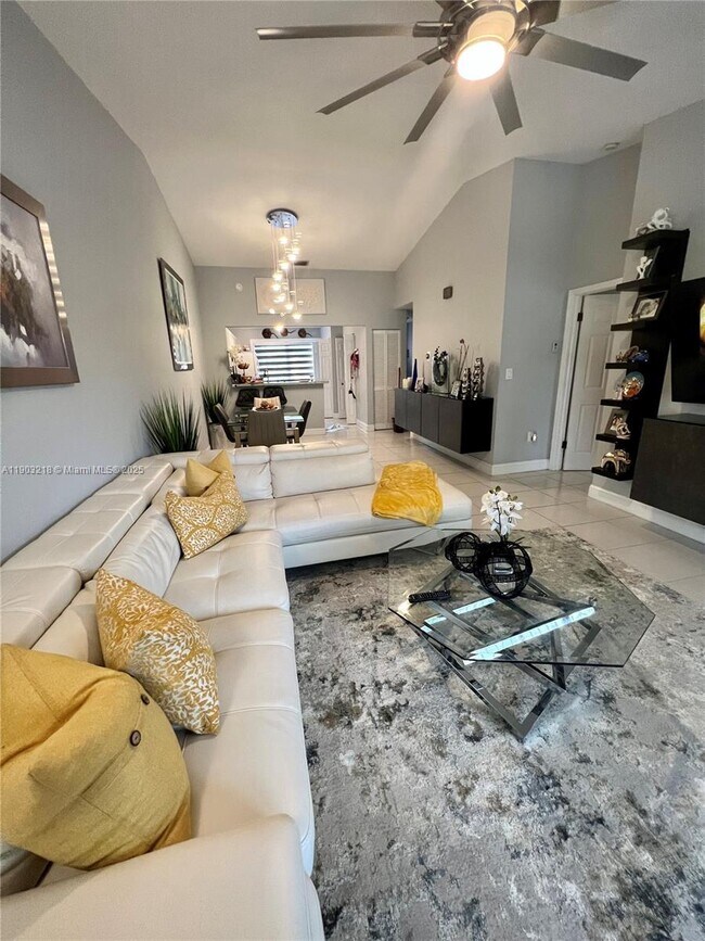 Building Photo - 14260 SW 57th Ln