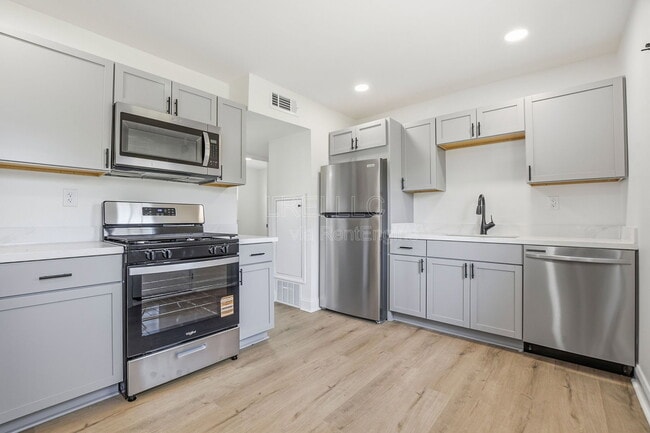 Building Photo - 4624 E Indian Trail