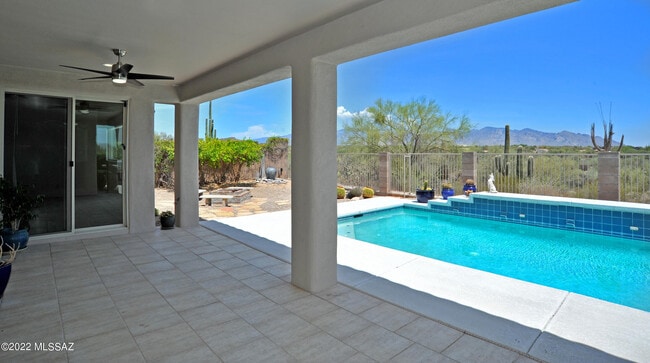Building Photo - 12866 N High Hawk Dr